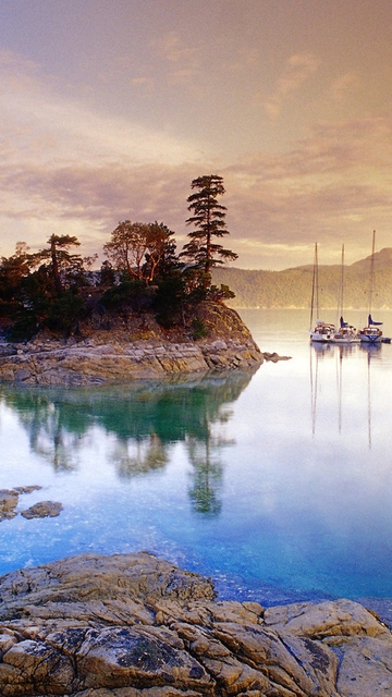Картинка: Озеро, вода, камни, лес, деревья, небо, горы, отражение, яхты