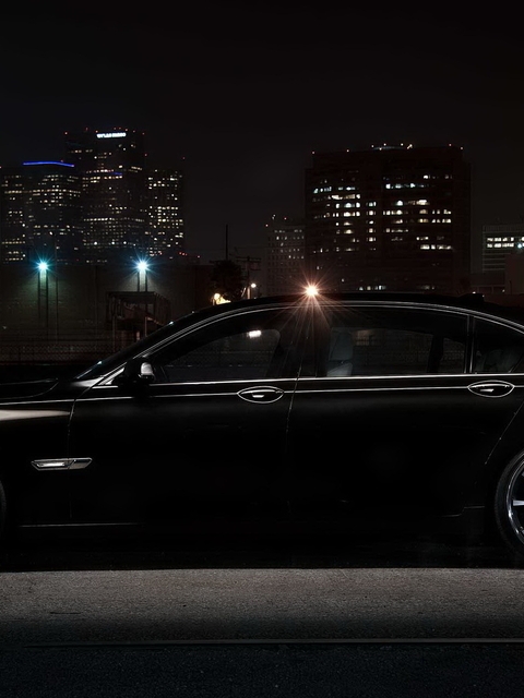 Картинка: Чёрный, BMW, 750li, авто, литьё, город, огни, ночь