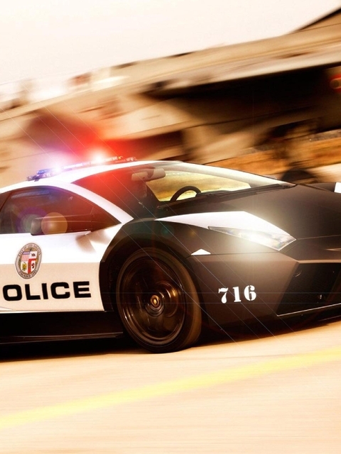 Картинка: Ferrari, Феррари, авто, полиция, police, гоночная, скорость, слежение, погоня, проблесковый маячок, мигалка