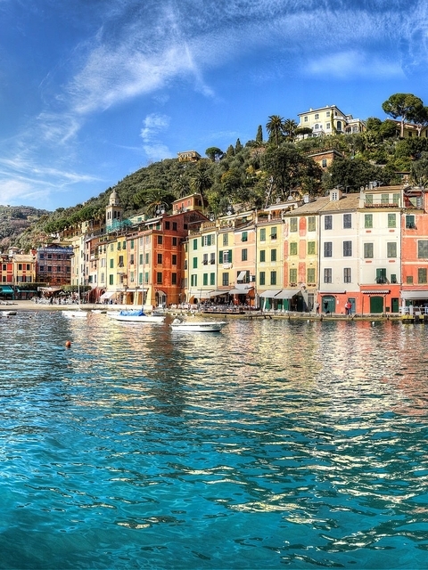 Image: Italy, Liguria, sea, blue water, houses, trees, sky, clouds