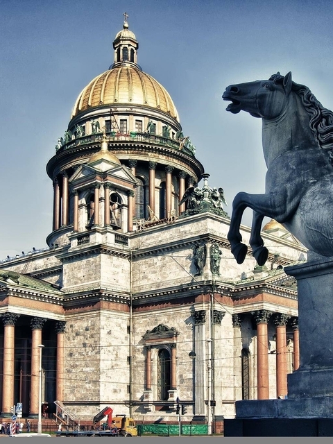 Image: Russia, Saint Petersburg, St. Isaac's Cathedral, statue, horse