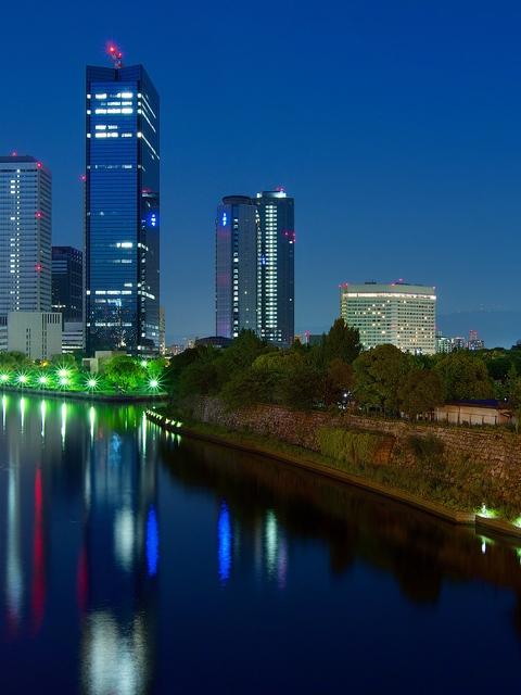 Картинка: Ночь, город, Осака, Япония, высотки, небоскрёб, река, канал, деревья, огни