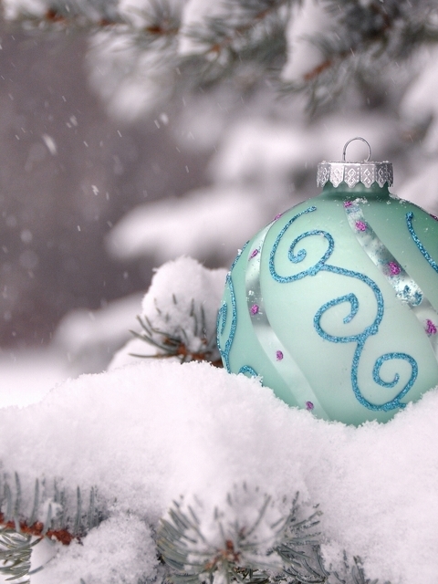 Image: Christmas, ball, snow, branches, spruce