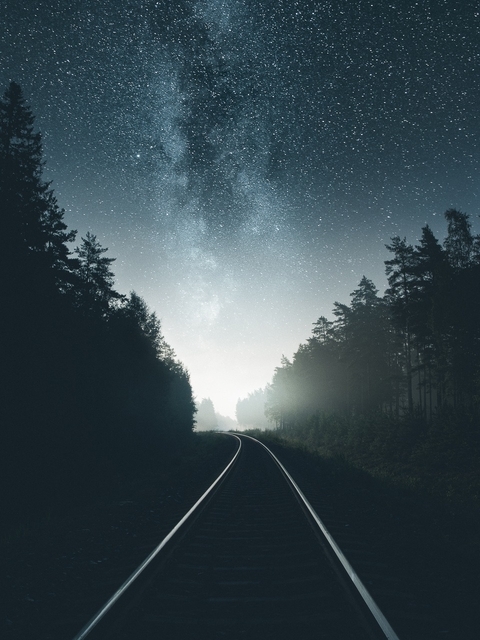 Картинка: Ночь, железная дорога, небо, звёзды, млечный путь, свет, лес