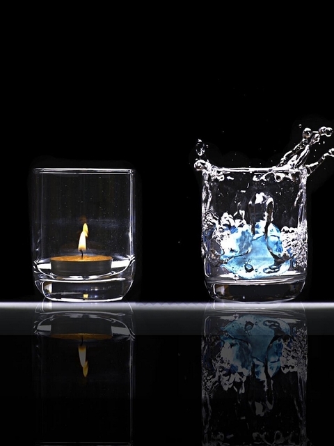 Картинка: Земля, огонь, вода, воздух, стихии, стаканы, отражение, ромашка, свеча, дым, чёрный фон
