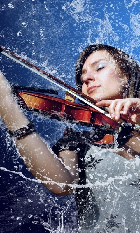Image: Girl, violin, bow, drop, water, splashing, blue background
