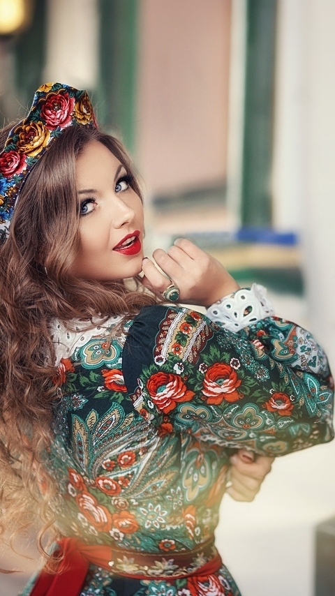 Image: Girl, Anastasia Grosheva, brown hair, hair, curls, hat, look, Russian style, elegant