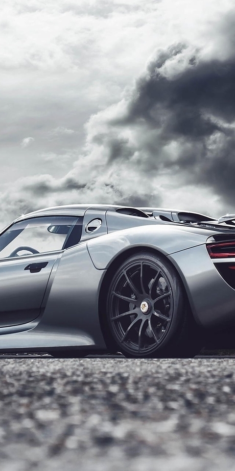 Картинка: Суперкар, Porsche, 918, Spyder, серебристый, серые облака, туча, горизонт