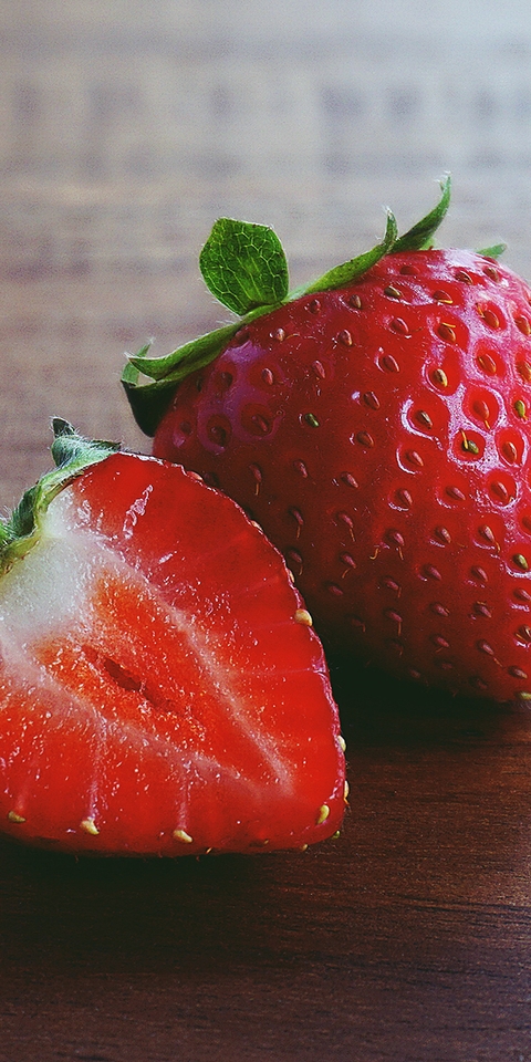 Image: Strawberry, berry, slice, half