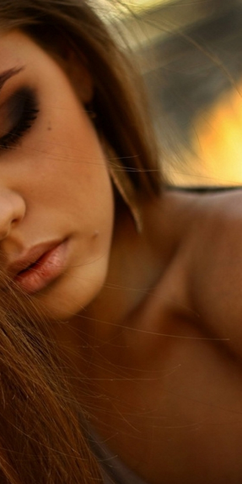 Image: Girl, hair, face, eyebrow, eyelashes, makeup, lips, shoulder
