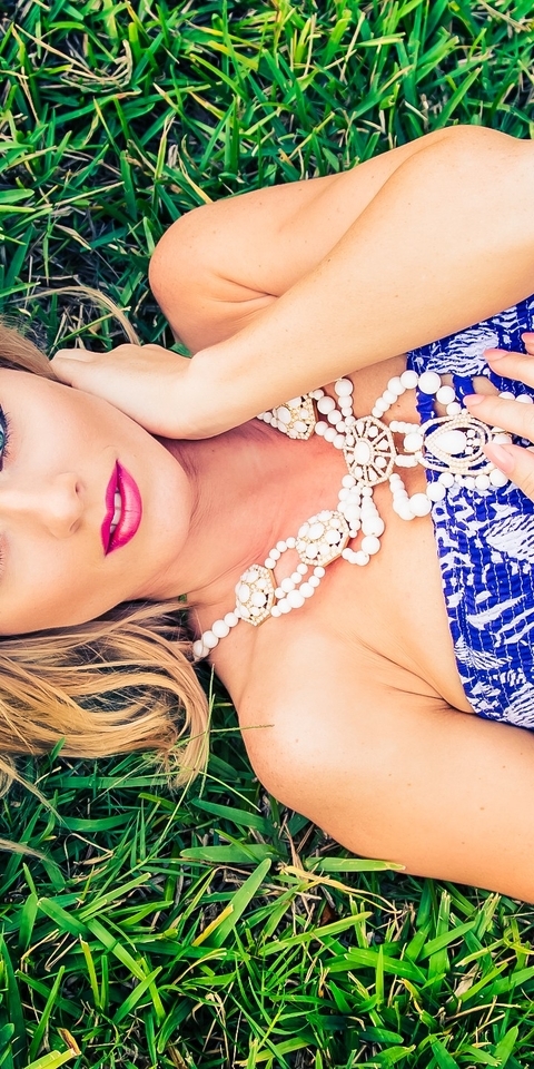 Image: Blonde, model, Aida Ridic, lies, look, dress, grass, greens, hair, necklace