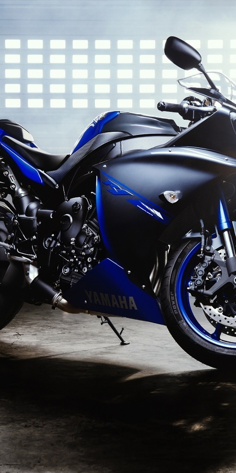 Картинка: Байк, мотоцикл, колёса, Yamaha, YZF R1, чёрный, синий, свет