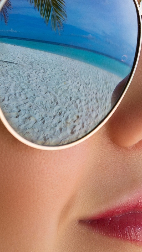Image: Glasses, reflection, beach, sand, sea, sky, girl, face, blonde