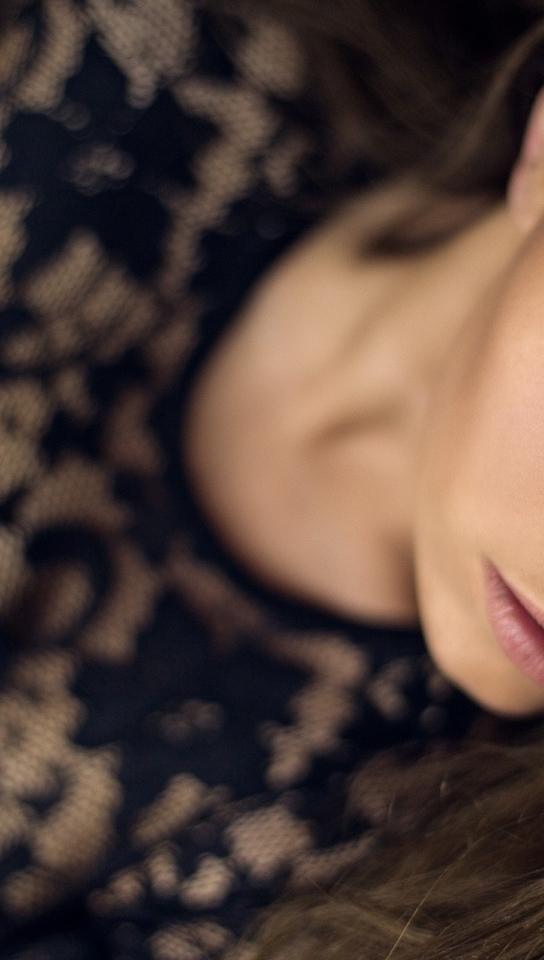 Картинка: Katrine Thyge Jensen, брюнетка, голубые, красивые глаза, ресницы, брови, губы
