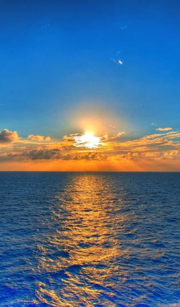 Image: Sun, sea, sky, clouds