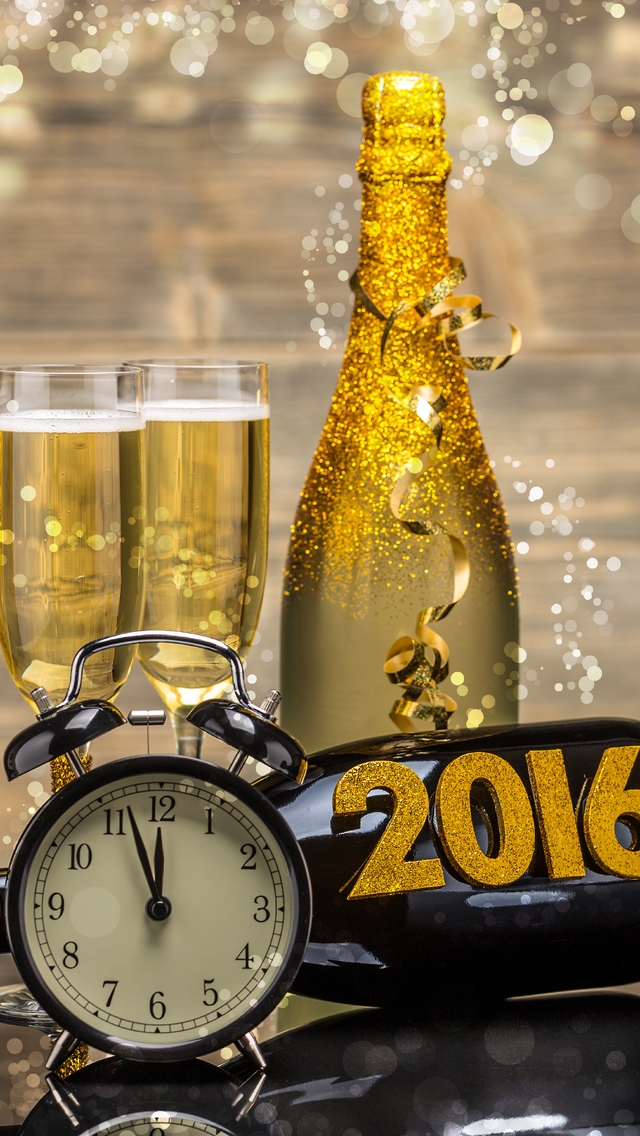 Image: Clock, 2016, champagne, ribbon, glitter, glare, glasses, alarm clock, time