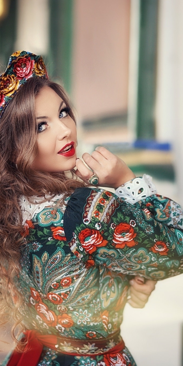 Image: Girl, Anastasia Grosheva, brown hair, hair, curls, hat, look, Russian style, elegant
