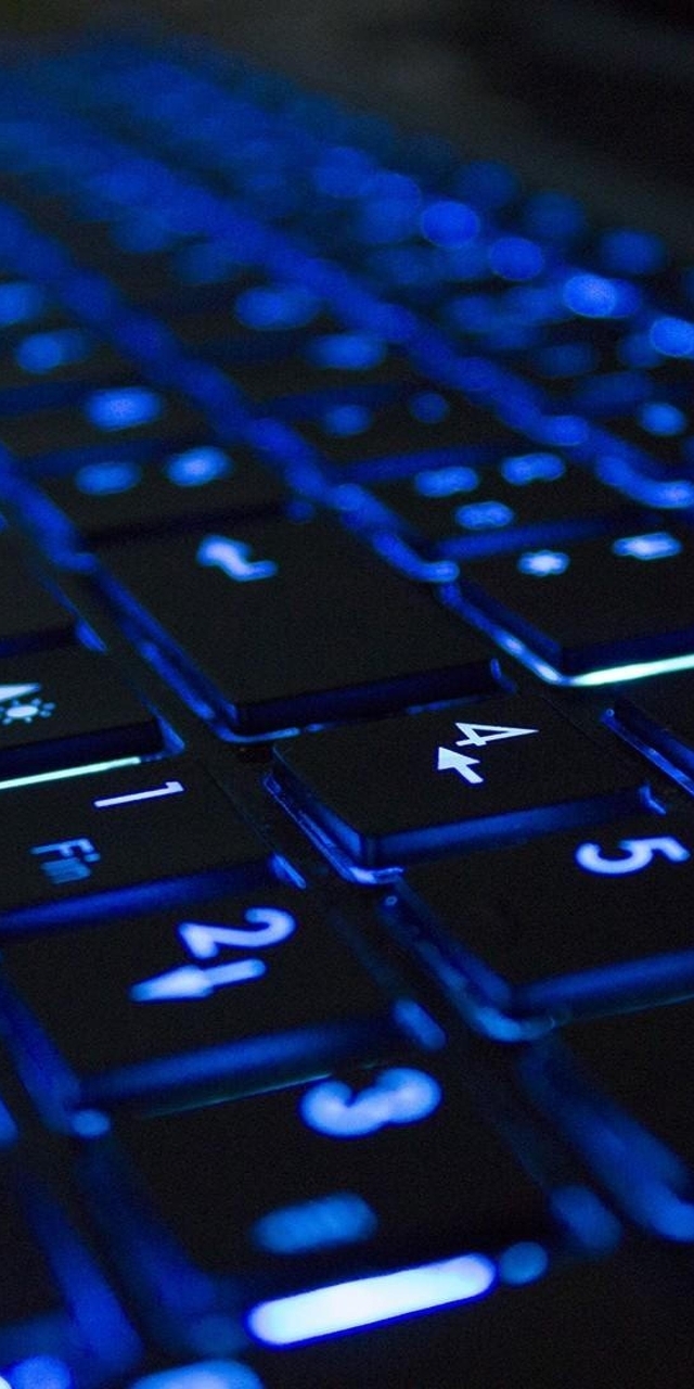 Image: Keyboard, keys, numbers, numpad, backlight, blue light