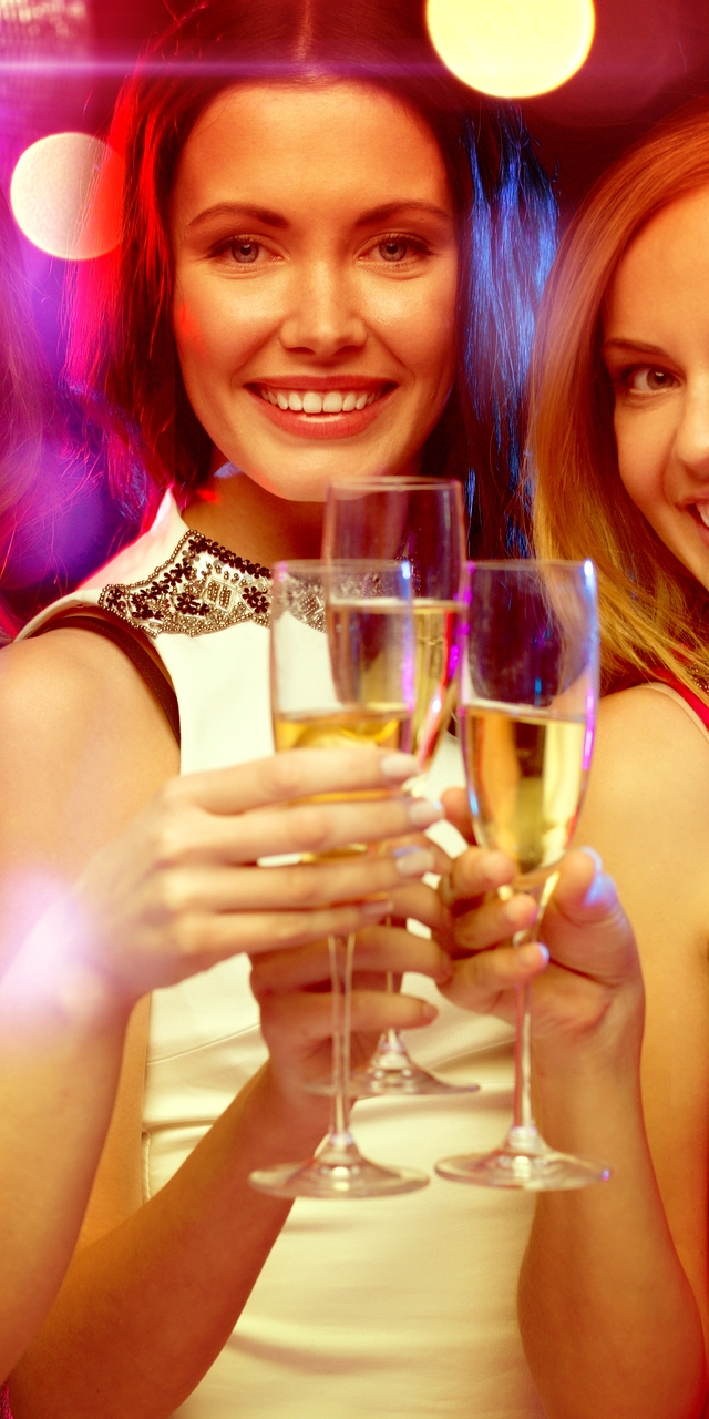 Картинка: Праздник, девушки, шампанское, веселье, фото