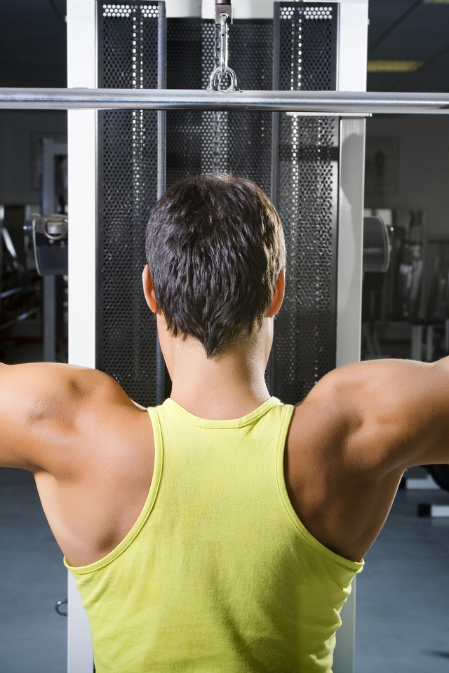 Картинка: Упражнение, сила, мышцы, мужчина, тренажёрный зал, спортзал, перчатки
