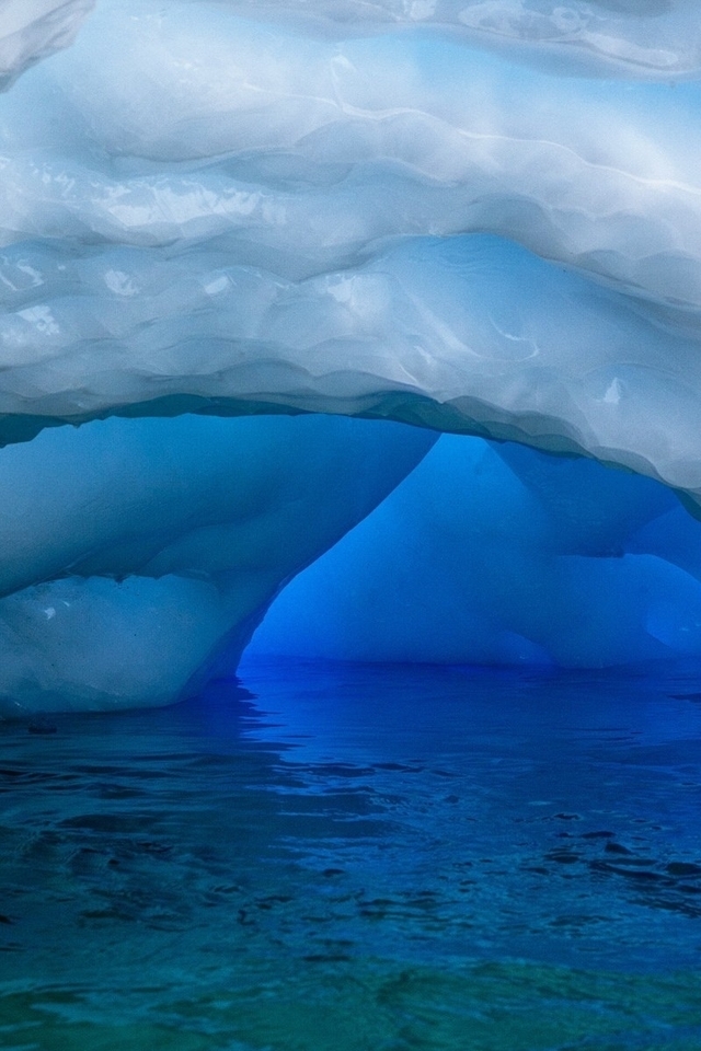 Image: Ice, water, cave, surface