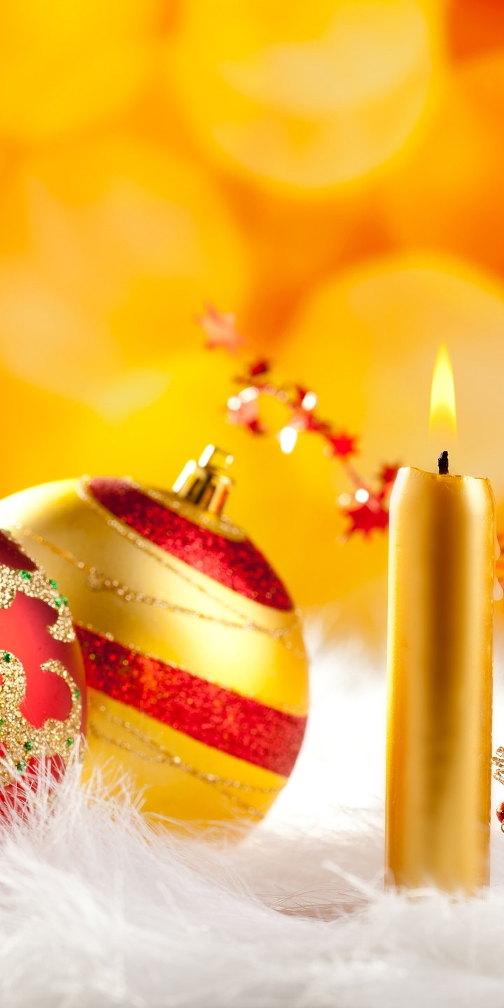 Image: Toys, decorations, candles, balls, fur, herringbone, glare
