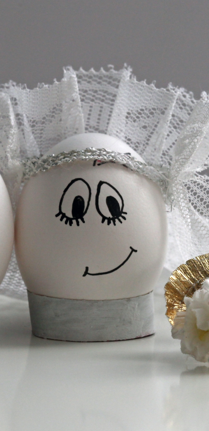 Картинка: Яйца, жених, невеста, свадьба, букет, фата, фужеры, мордашки, юмор