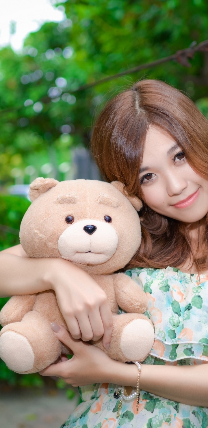 Картинка: Девушка, азиатка, игрушка, плюшевый медведь, настроение, обнимает