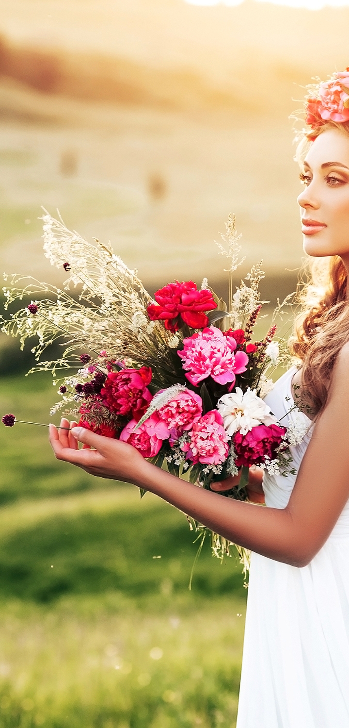 Image: Flowers, girl, bouquet, decoration, field