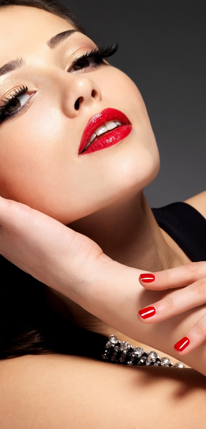 Image: Girl, look, eyes, wavy hair, red lipstick, manicure, style