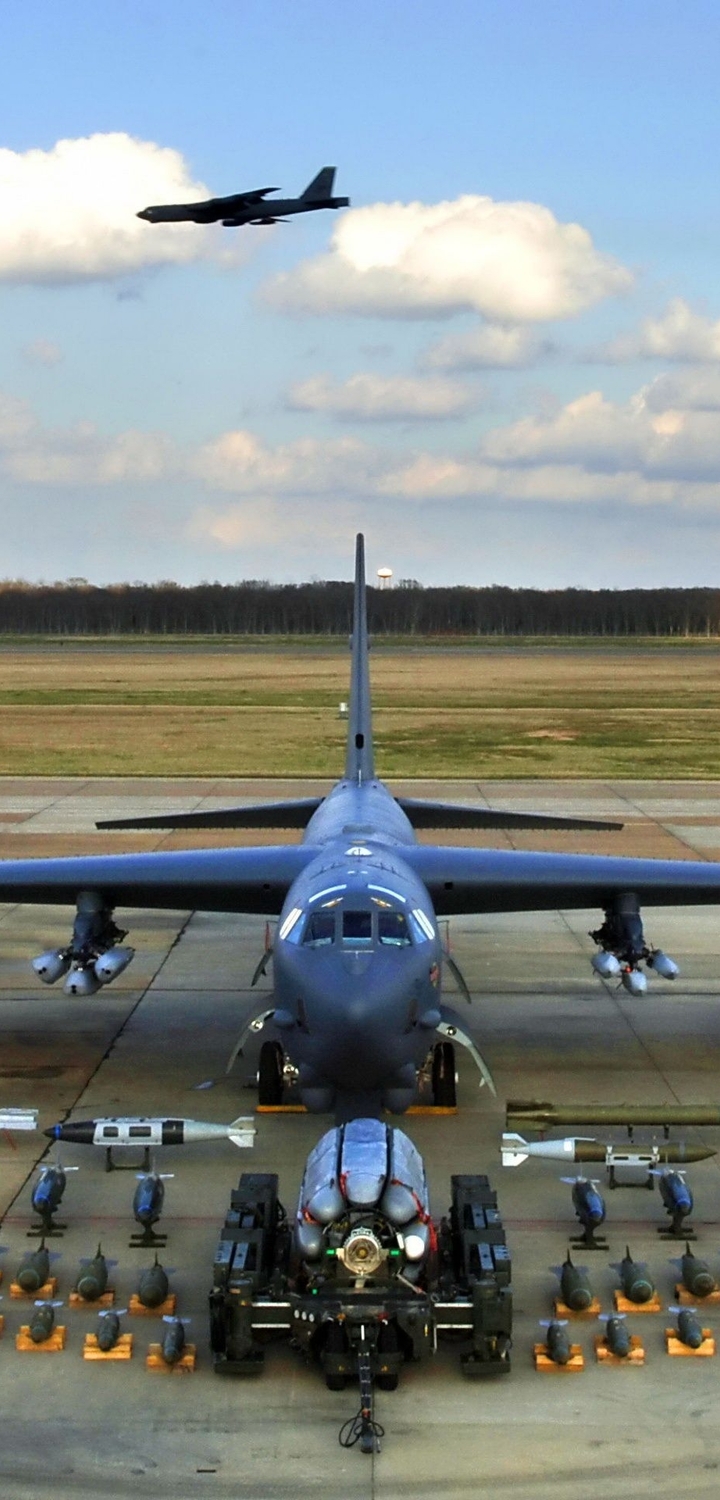 Картинка: Боинг, Boeing B-52, авиация, самолёт, бомбардировщик, боеприпасы, ракеты