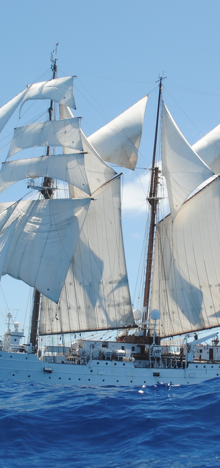 Картинка: Баркентина, Juan Sebastian Elcano, белые паруса, корабль, Испания, вода, океан, небо, голубой, синий