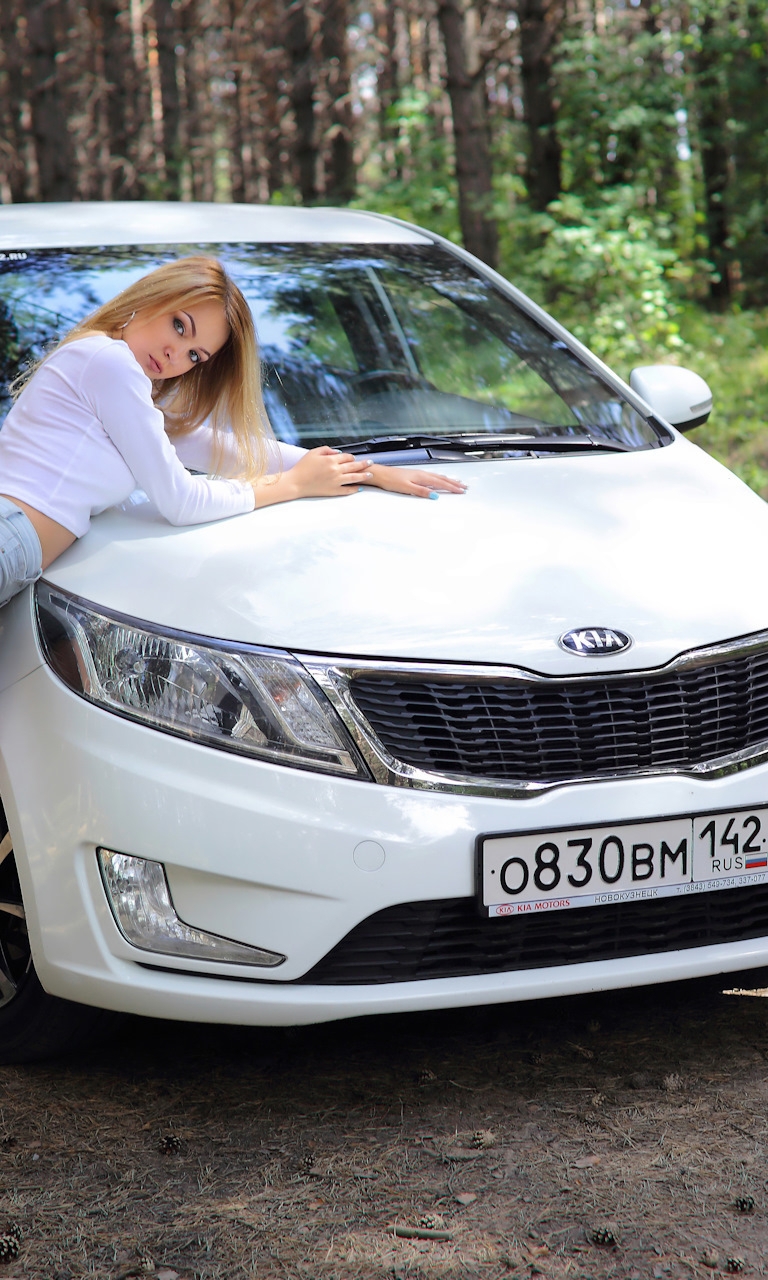Image: KIA, car, girl, blonde, forest