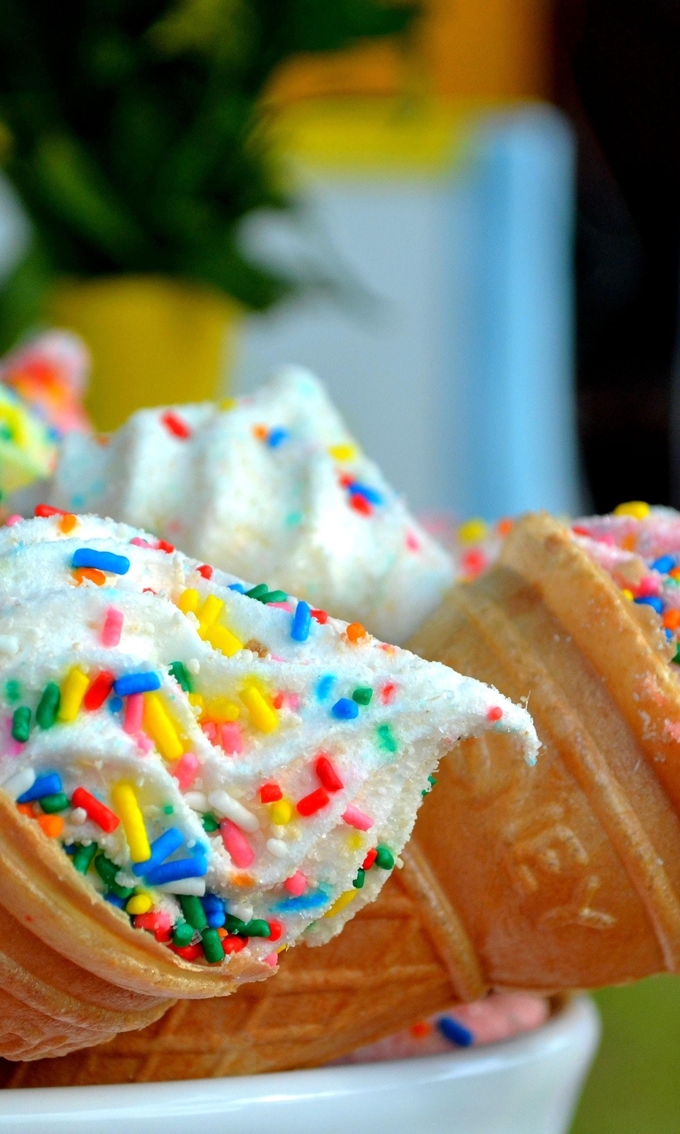Image: Cone, ice cream, cream, confetti