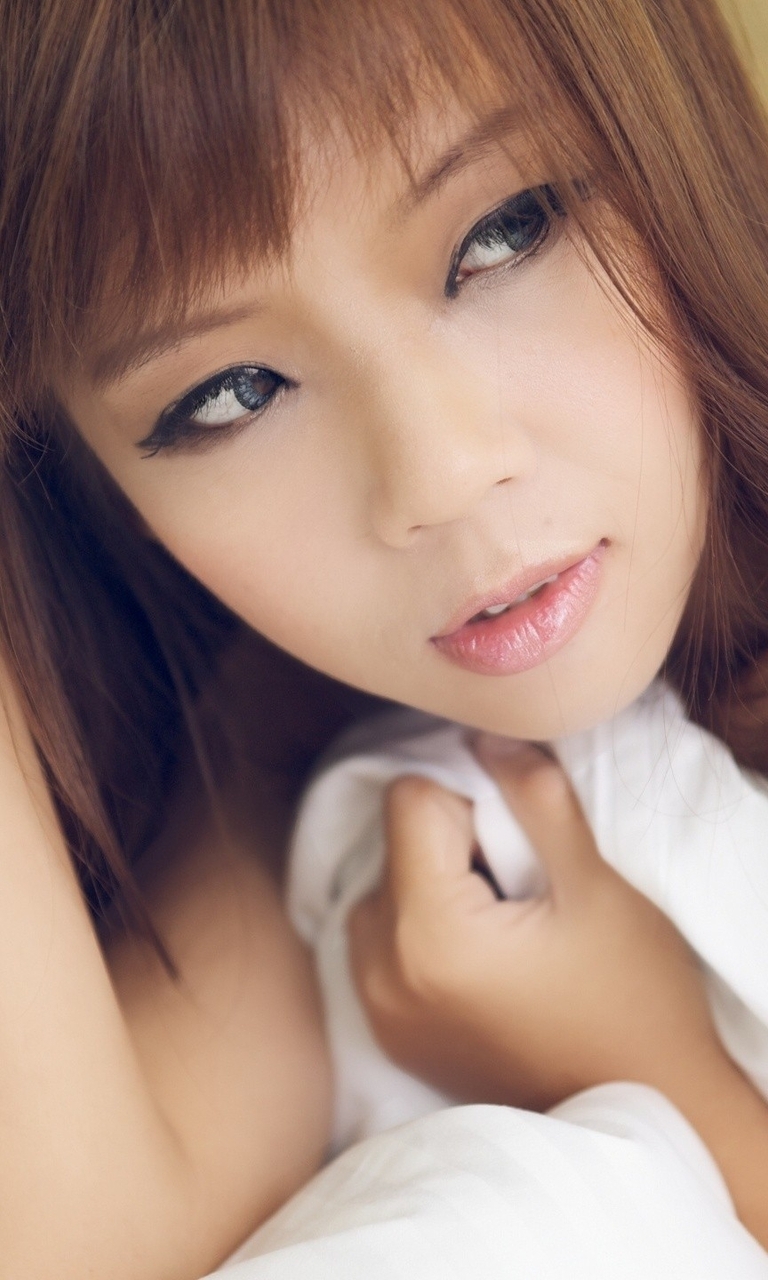 Картинка: Девушка, модель, азиатка, лицо, глаза, волосы, чёлка