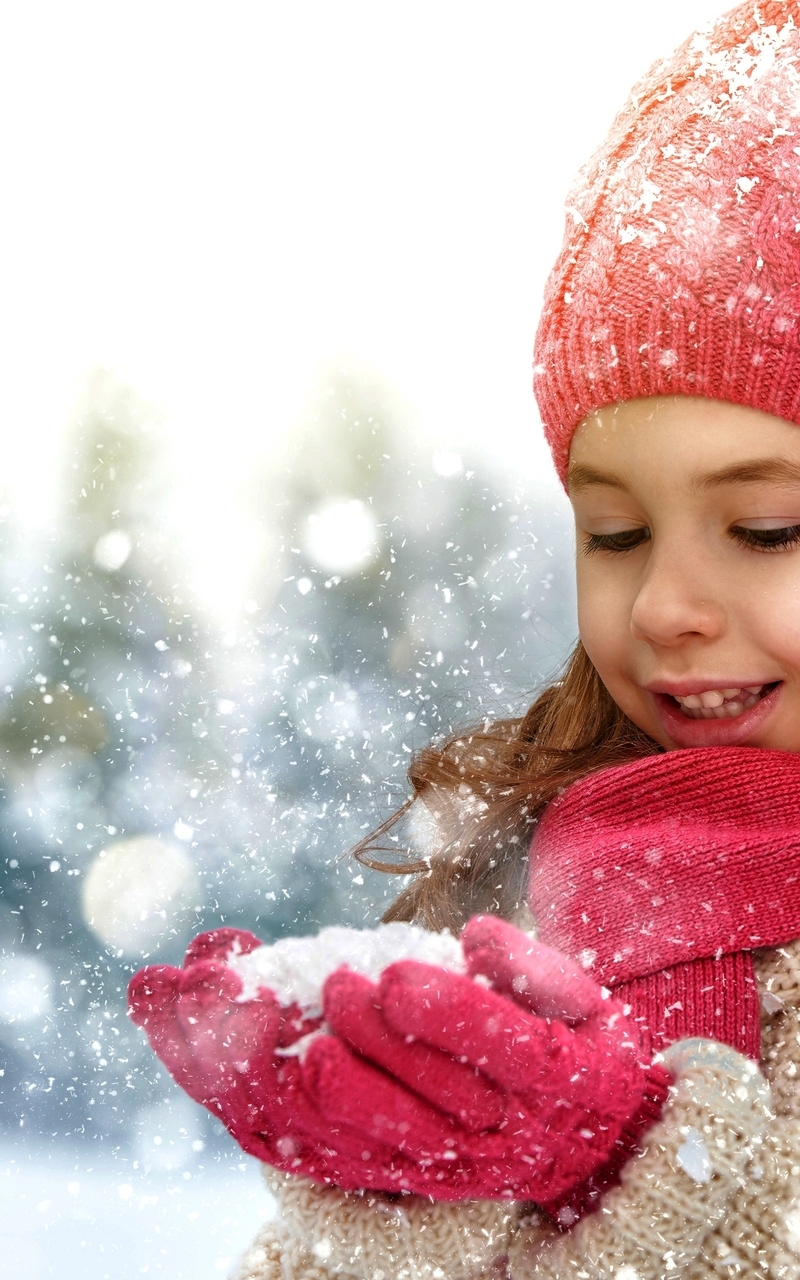 Image: Girl, winter, snow, snowflakes, falling, hat, scarf, smile, mood