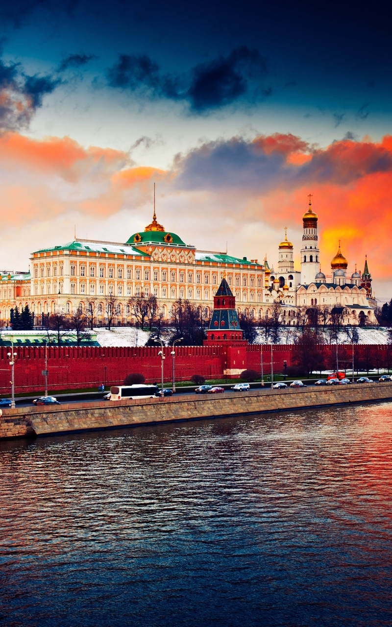 Картинка: Кремль, Москва, город, река, архитектура, транспорт, движение