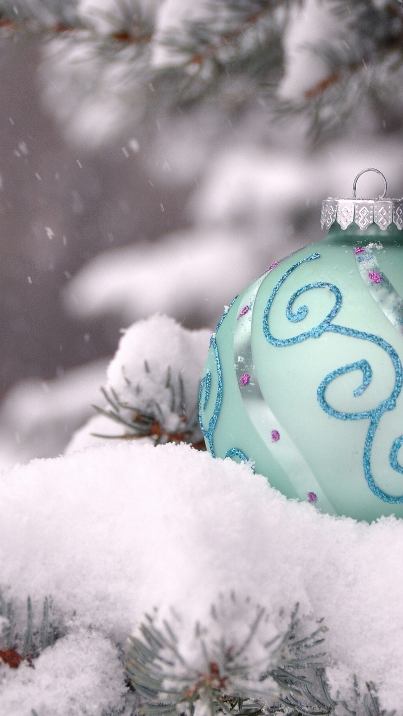 Картинка: Новогодний, шар, снег, ветки, ель