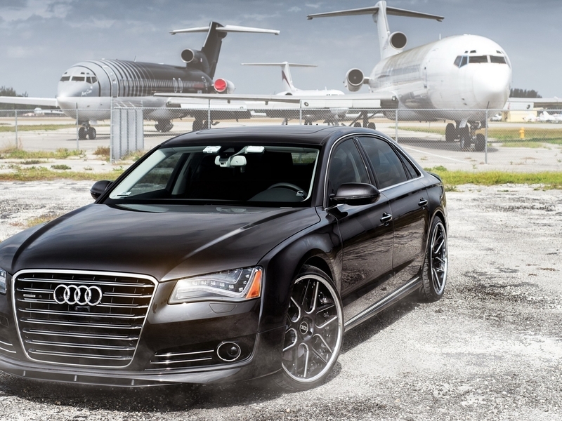 Картинка: Audi, RS7, черный, аэропорт, самолёты, забор