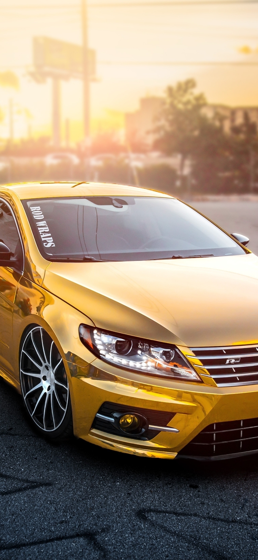 Картинка: Volkswagen, Gold, закат, отражение, асфальт