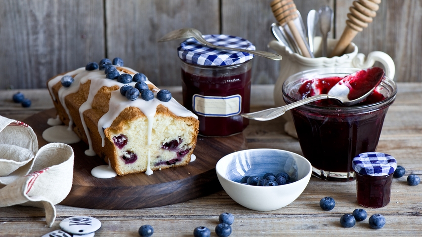 Image: Berries, jam, muffin, blueberry