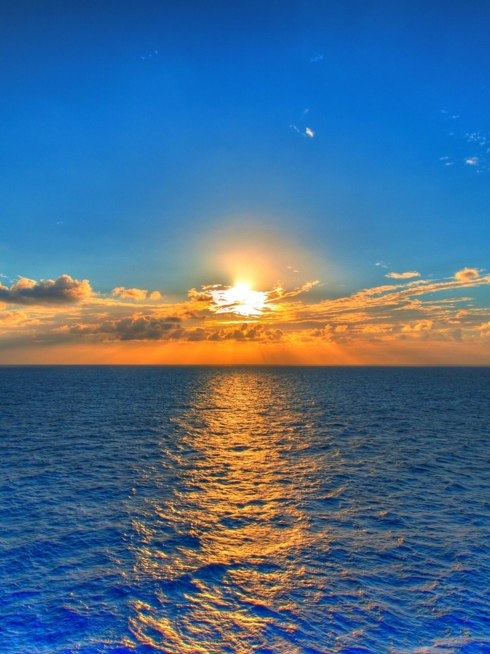 Image: Sun, sea, sky, clouds